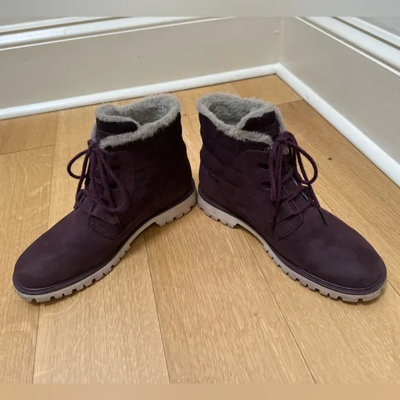 Helly Hansen Vega Arctic Suede Faux Shearling Lined Womens Boots Purple Sz 6.5