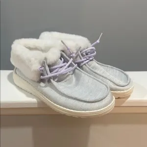 Hey Dude silver and purple youth with Plush Lining youth 5-6 NWOT
