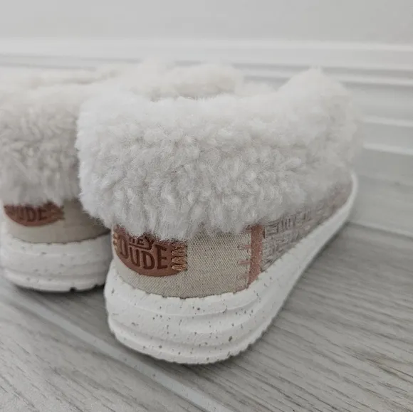 Hey Dude Warm Casual Boots Faux Shearling Interior NWT