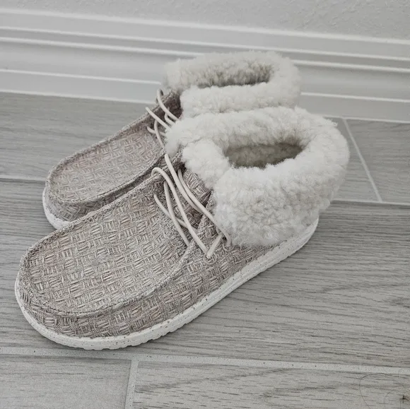 Hey Dude Warm Casual Boots Faux Shearling Interior NWT