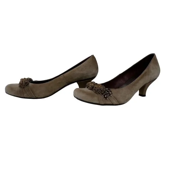 Hispanitas Pumps Taupe Suede Slip On Shoes Kitten Heel Leather Flower EU 38 #263