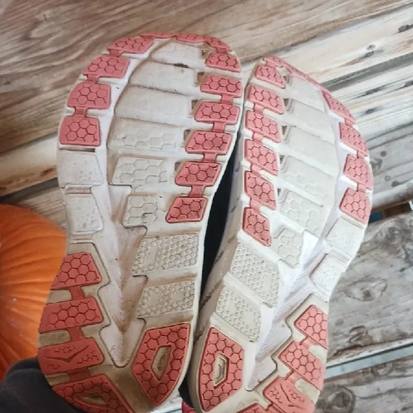 Hoka Gaviota 2 Gray and Pink Athletic Shoes with Breathable Mesh