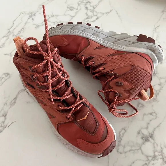 Hoka One One Anacapa Mid GTX Hiking Boots – Hot Sauce / Cherry Mahogany …