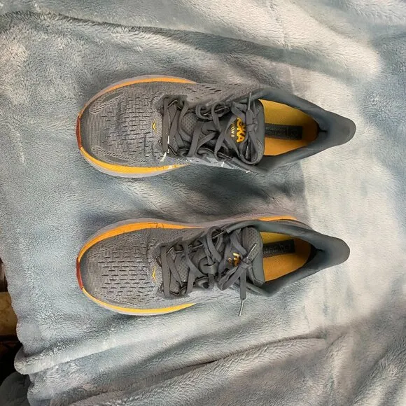 Hoka One One Clifton 8 Running Shoes Gray &amp; Yellow Mens 10.5 D Medium Lightweigh