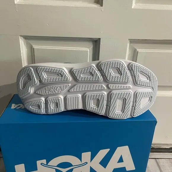 Hoka one one Man’s Bondi 9 walking running shoes