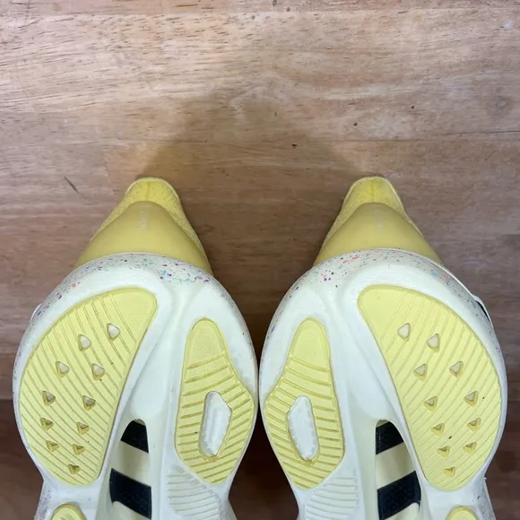 Hoka One One Skyward X Womens Size 6.5 Running Shoes Sneakers Lemonade Sunlight