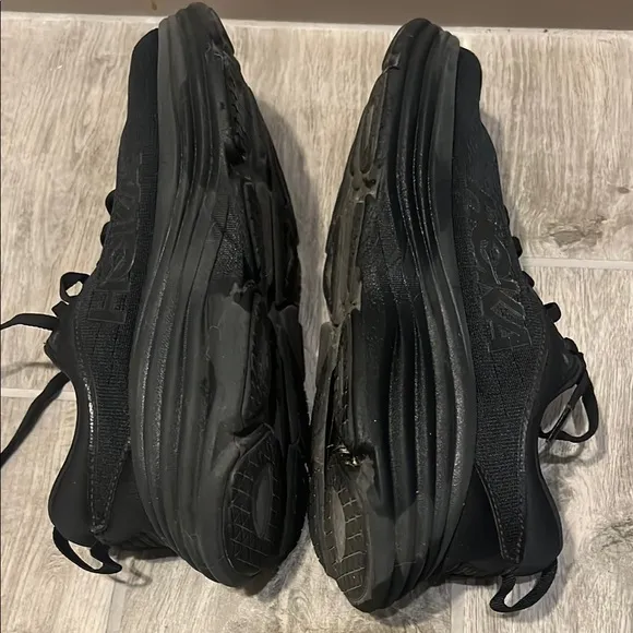 Hoka Womens Black Bondi 8 Athletic shoes size 8 1/2
