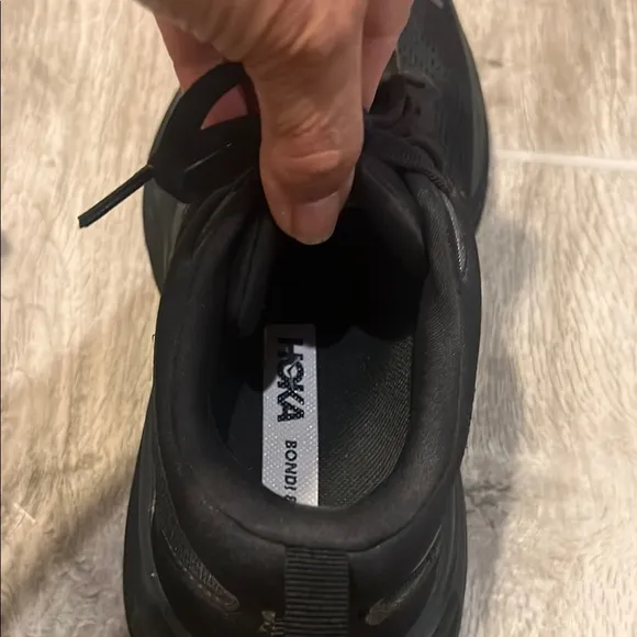 Hoka Womens Black Bondi 8 Athletic shoes size 8 1/2