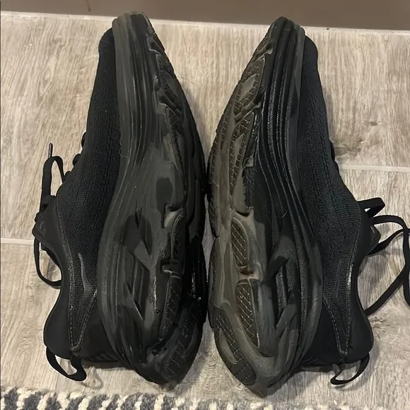 Hoka Womens Black Bondi 8 Athletic shoes size 8 1/2