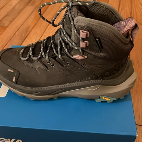 HOKA Women’s ONE ONE Kaha 2 GTX Z hiking boots