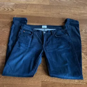 Hudson lightweight low rise dark blue sz 28 skinny jeans cotton Lycra blend
