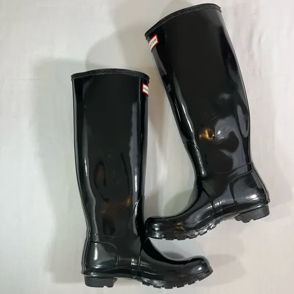 Hunter Original Tall Gloss Rain Boots Rubber Waterproof, Black, Women’s 8/EUR 39