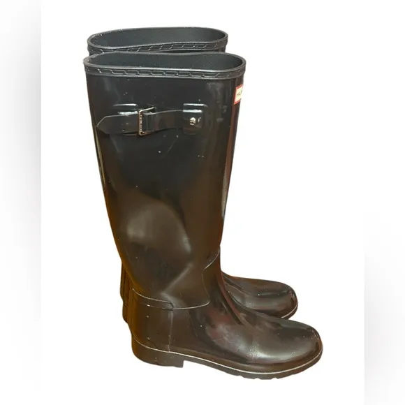 HUNTER Refined Tall Gloss Waterproof Rain Boot (Women) Size 7