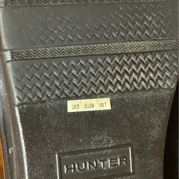 HUNTER Refined Tall Gloss Waterproof Rain Boot (Women) Size 7
