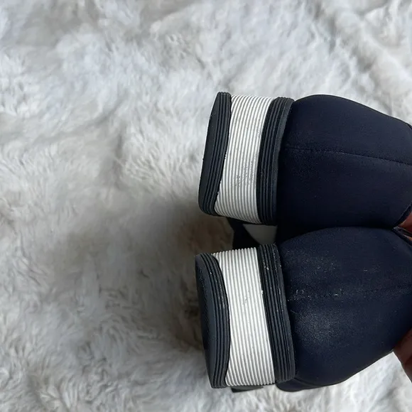 iRi Wes Black Slip-On platform Shoes