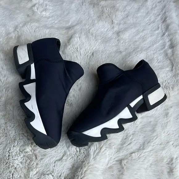 iRi Wes Black Slip-On platform Shoes