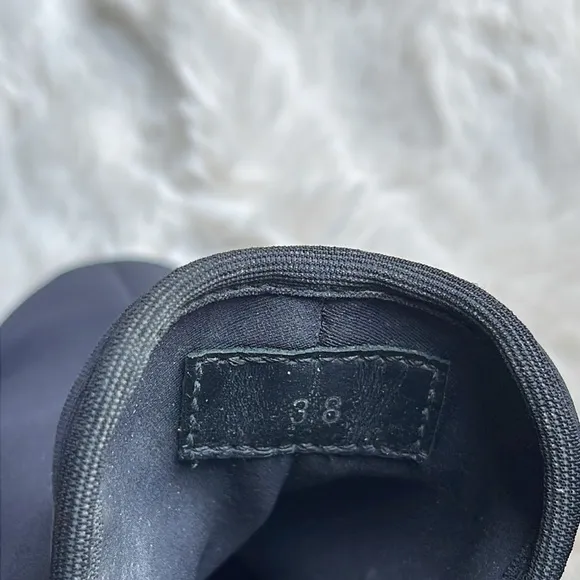 iRi Wes Black Slip-On platform Shoes