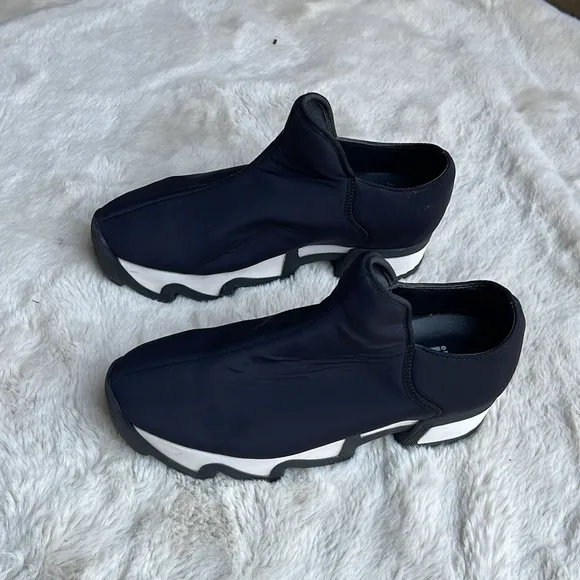 iRi Wes Black Slip-On platform Shoes