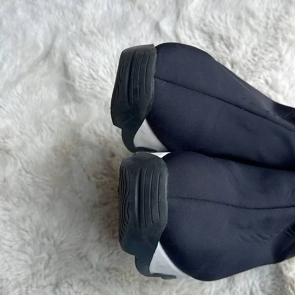 iRi Wes Black Slip-On platform Shoes