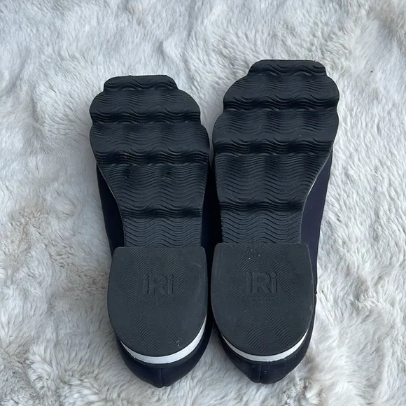 iRi Wes Black Slip-On platform Shoes