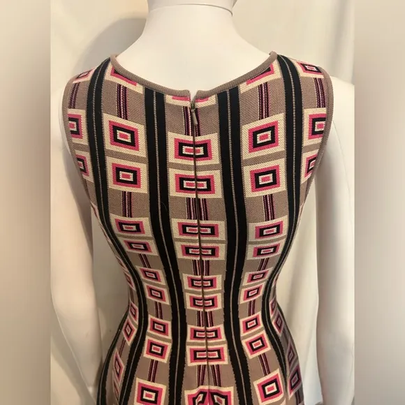Issa London Sz XS Geometric Printed Abstract Stretch Knit Dress Retro Inspo Mod
