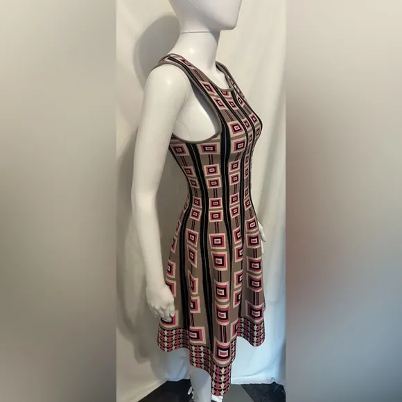 Issa London Sz XS Geometric Printed Abstract Stretch Knit Dress Retro Inspo Mod