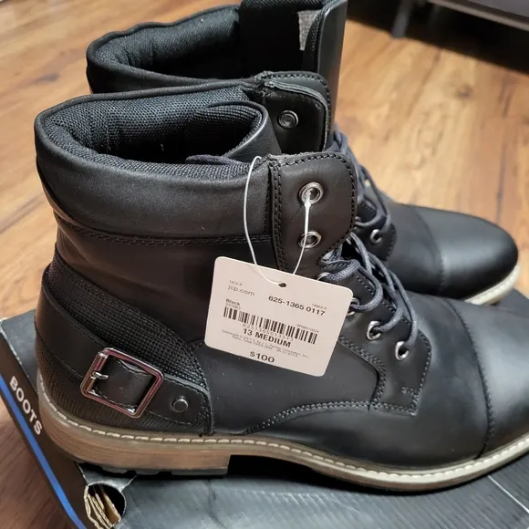 J. Ferrar Mens Millbank Flat Heel Lace Up Boots.