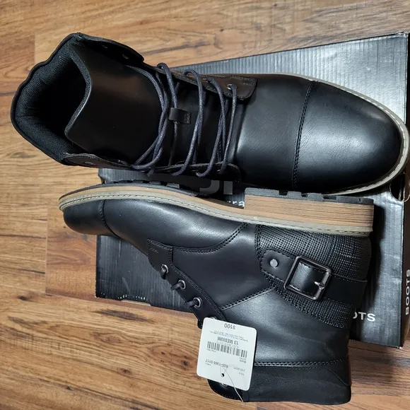 J. Ferrar Mens Millbank Flat Heel Lace Up Boots.