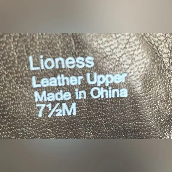 J Renee Womens Size 7.5 Lioness Boots Shoes Snakeskin Fur Giraffe Print Pattern