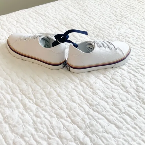 Janie and Jack NWT Toddler Shoes Size 8 White w/ Blue, Red &amp; Yellow Stripe