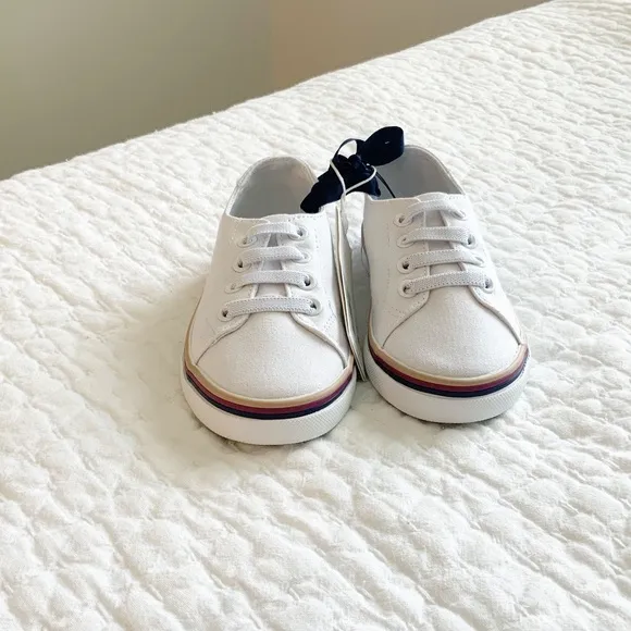 Janie and Jack NWT Toddler Shoes Size 8 White w/ Blue, Red &amp; Yellow Stripe