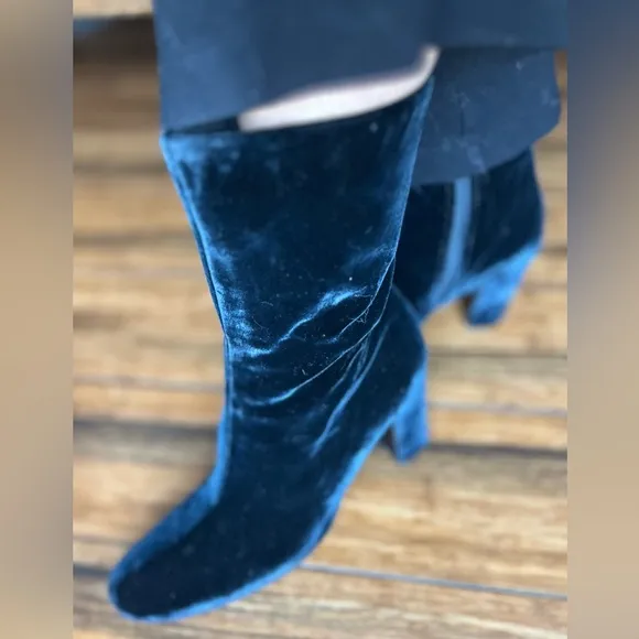 Jil Sander Black Velvet Heeled Boots with Sleek Silhouette 6.5