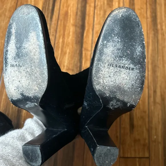 Jil Sander Black Velvet Heeled Boots with Sleek Silhouette 6.5