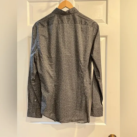 John Varvatos Dobby Speckled Sport Shirt. Bobcat print.Size Small.