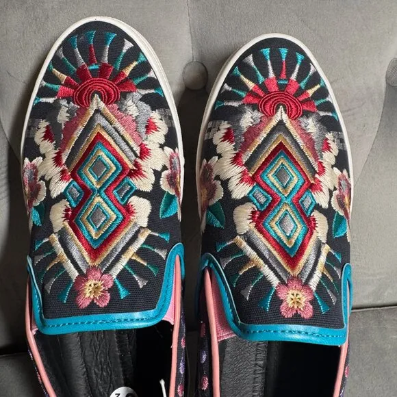 Johnny Was Hutton Embroidered Slip-On Blue Sneakers Shoe Size 39 NEW‎