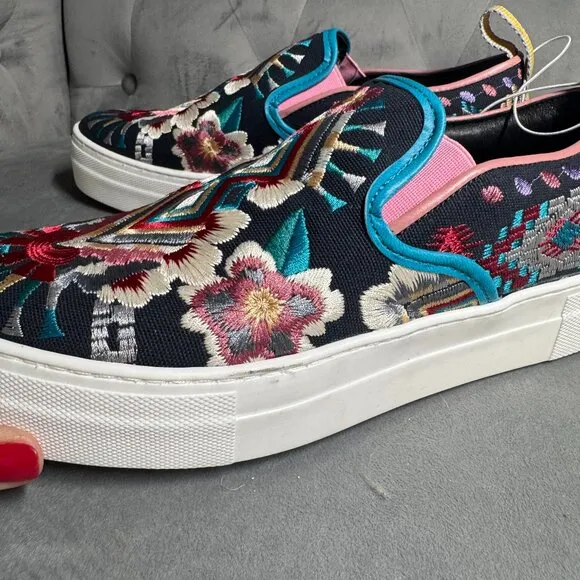 Johnny Was Hutton Embroidered Slip-On Blue Sneakers Shoe Size 39 NEW‎