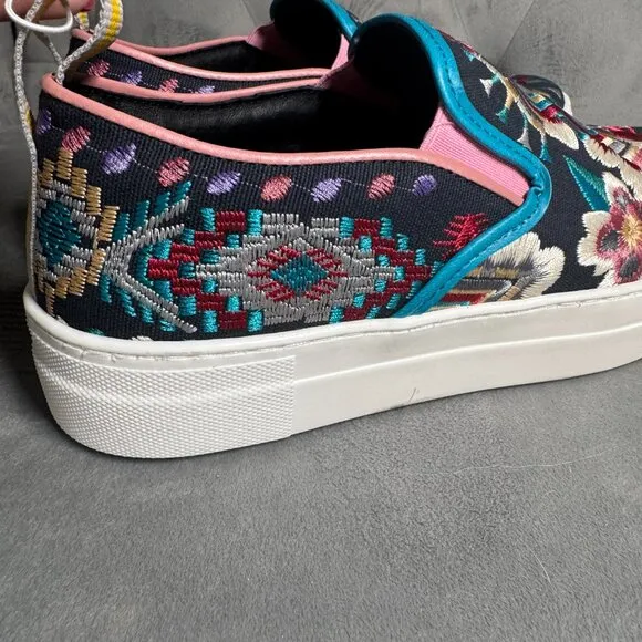 Johnny Was Hutton Embroidered Slip-On Blue Sneakers Shoe Size 39 NEW‎
