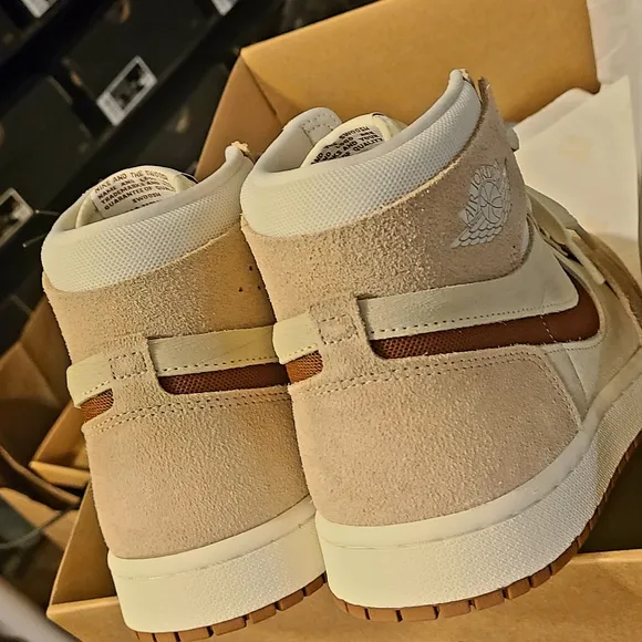 Jordan 1 Air Zoom Men's Shoes in Tan and Brown NEW