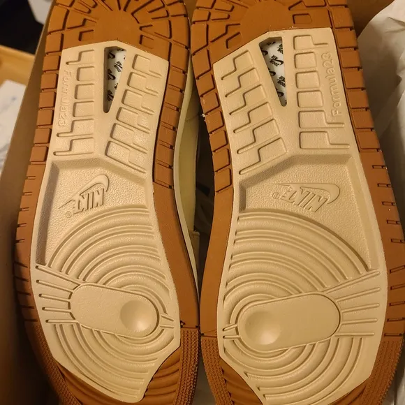 Jordan 1 Air Zoom Men's Shoes in Tan and Brown NEW