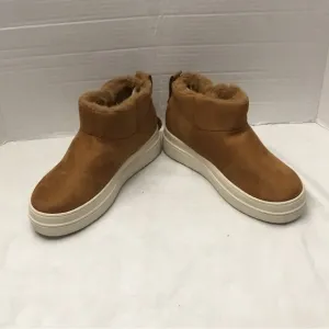 J/SLIDES boots with faux fur