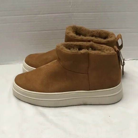 J/SLIDES boots with faux fur