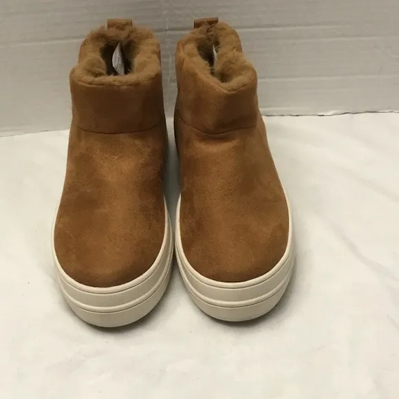 J/SLIDES boots with faux fur