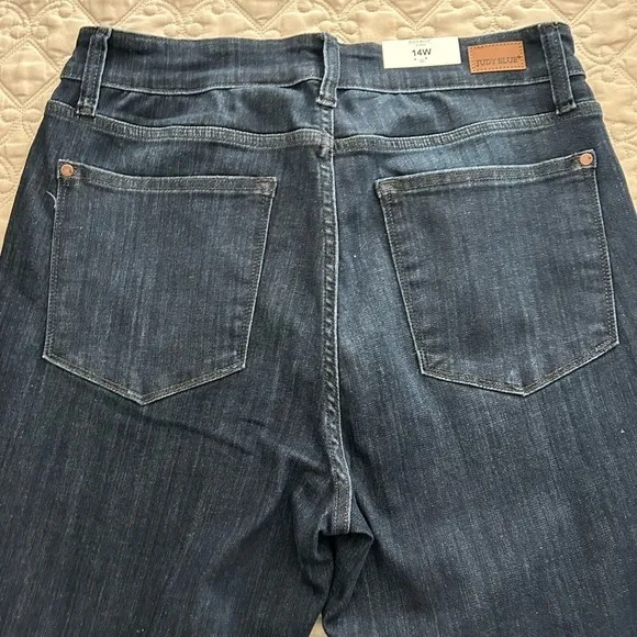 Judy Blue Skinny Fit High Rise Button Fly Jeans. NWT.  Size 14. Never Worn.