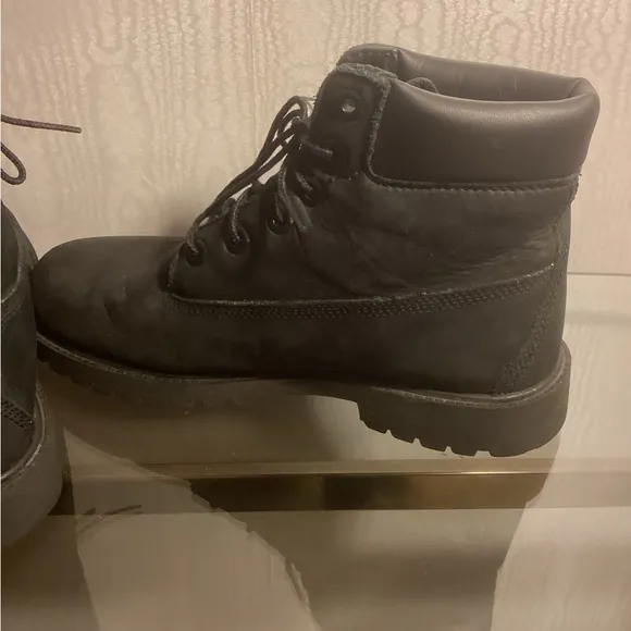 JUNIOR TIMBERLAND WATERPROOF  BLACK BOOTS. SZ 6.5. $60.