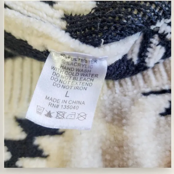 Kamana Aztec Print Chenille Cardigan – Size Large