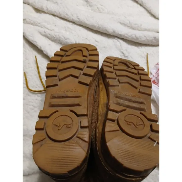 Kangaroo Boots Suede Size 8 1/2 Side Pockets Good Soles Look Almost Unworn