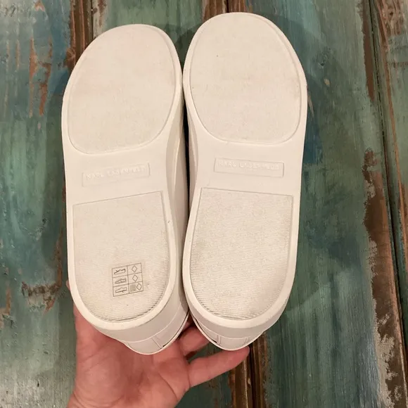 Karl Lagerfeld NWOT 11 Cambie Women’s Sneakers White Logo New Without Box