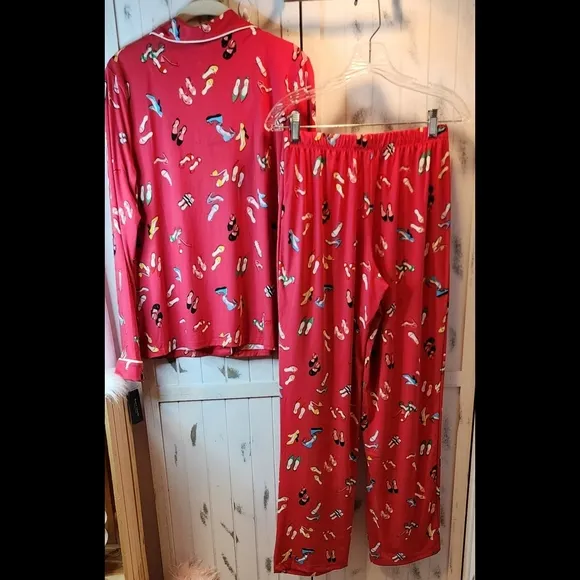Kate Spade 2 piece Red Party Shoes Sleepwear Set