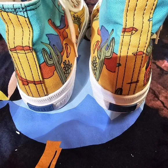 KEDS LOONEY TUNES RARE MENS SIZE 6 SHOES 1994CR,vans,converse,nike,adidas