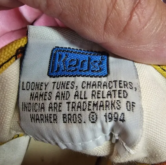 KEDS LOONEY TUNES RARE MENS SIZE 6 SHOES 1994CR,vans,converse,nike,adidas